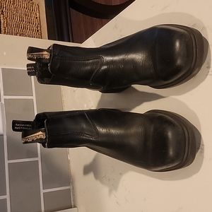 Womens Blundstones size 9